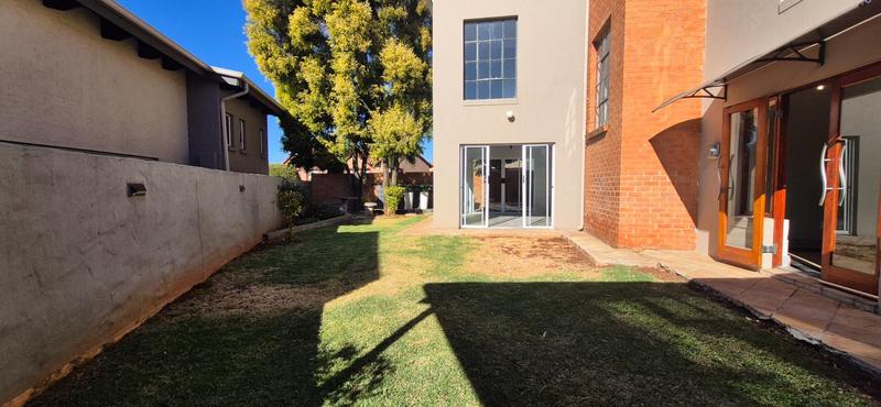 To Let 4 Bedroom Property for Rent in Highveld Gauteng