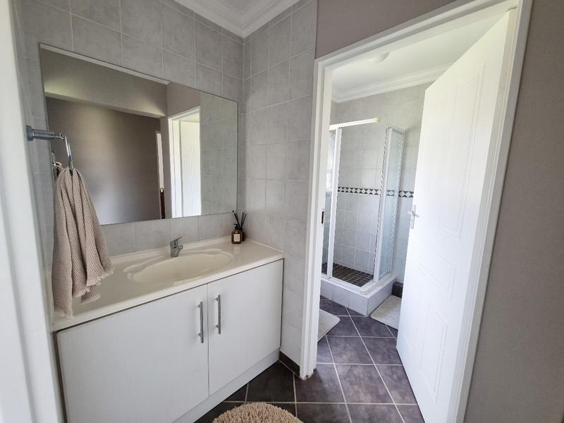 To Let 4 Bedroom Property for Rent in Midstream Estate Gauteng