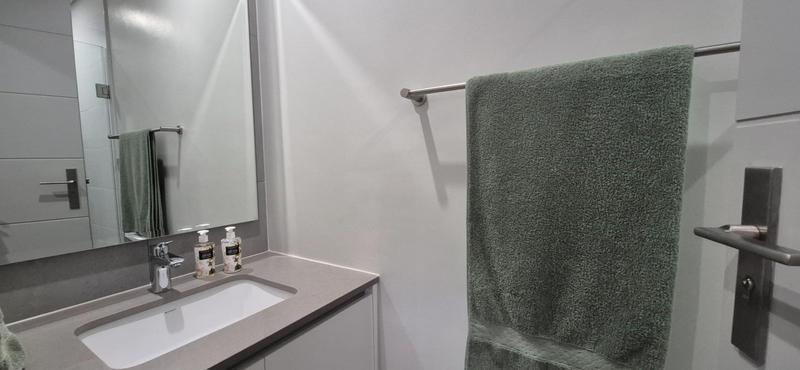 To Let 2 Bedroom Property for Rent in Midfield Estate Gauteng
