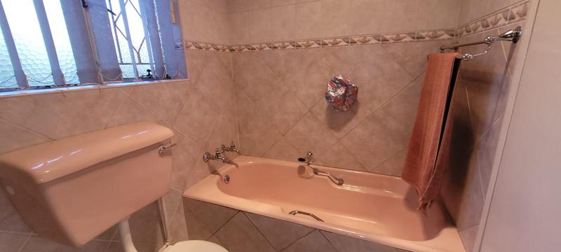 3 Bedroom Property for Sale in Brackenhurst Gauteng