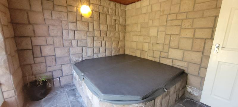 3 Bedroom Property for Sale in Brackenhurst Gauteng