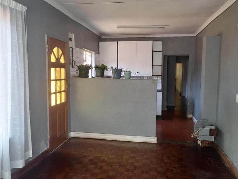 To Let 2 Bedroom Property for Rent in Florida North Gauteng