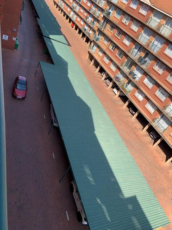 To Let 3 Bedroom Property for Rent in Die Hoewes Gauteng
