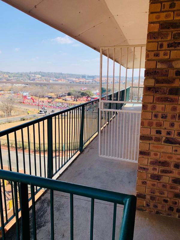To Let 3 Bedroom Property for Rent in Die Hoewes Gauteng