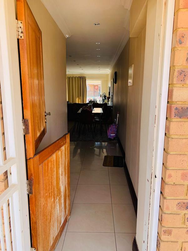 To Let 3 Bedroom Property for Rent in Die Hoewes Gauteng