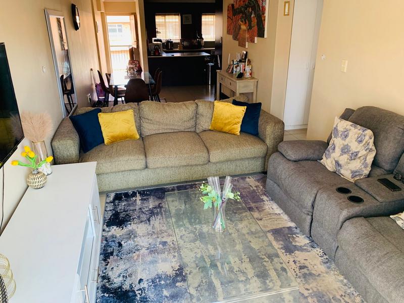 To Let 3 Bedroom Property for Rent in Die Hoewes Gauteng