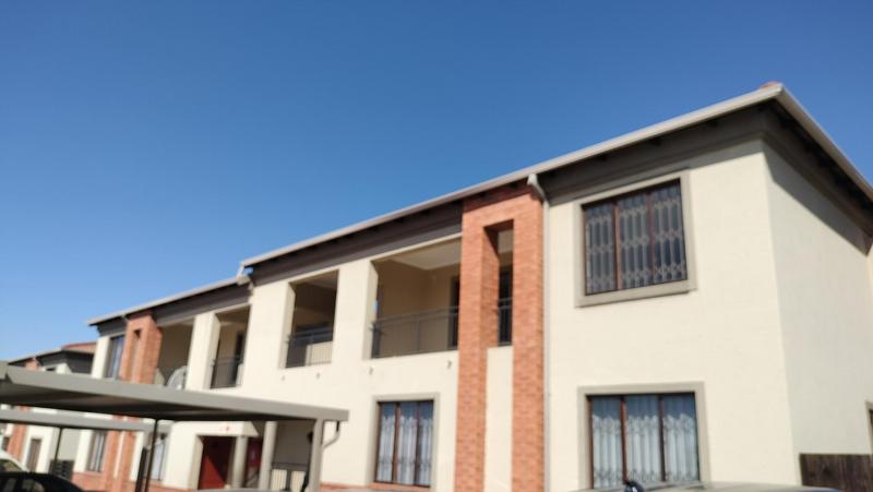 2 Bedroom Property for Sale in Noordwyk Gauteng