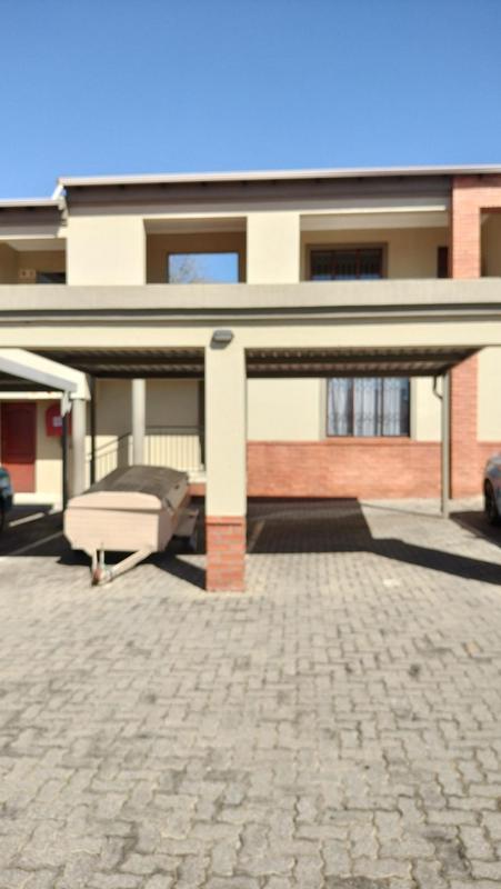 2 Bedroom Property for Sale in Noordwyk Gauteng
