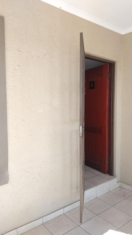 2 Bedroom Property for Sale in Noordwyk Gauteng