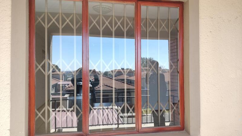2 Bedroom Property for Sale in Noordwyk Gauteng