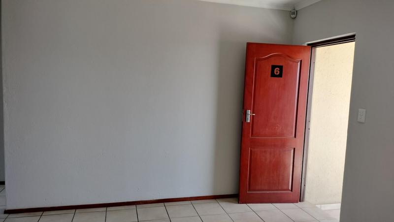 2 Bedroom Property for Sale in Noordwyk Gauteng