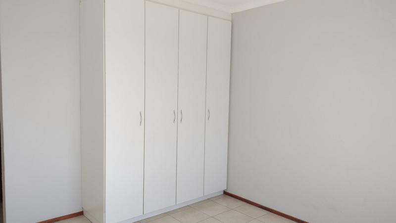2 Bedroom Property for Sale in Noordwyk Gauteng
