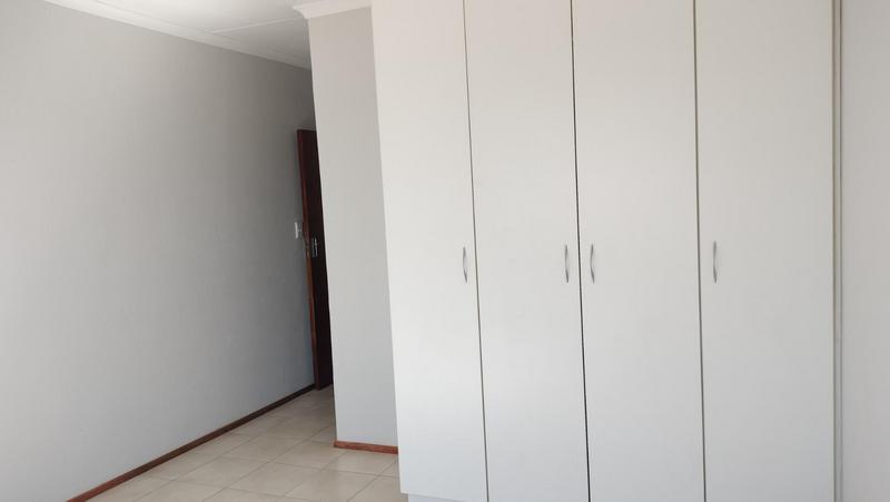 2 Bedroom Property for Sale in Noordwyk Gauteng