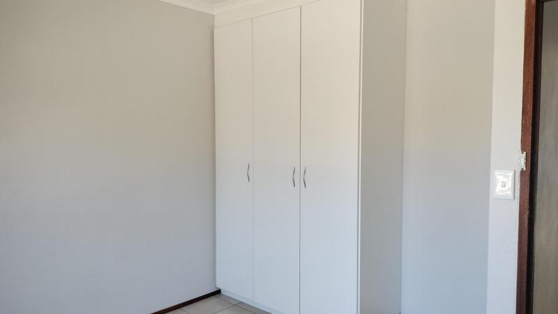 2 Bedroom Property for Sale in Noordwyk Gauteng