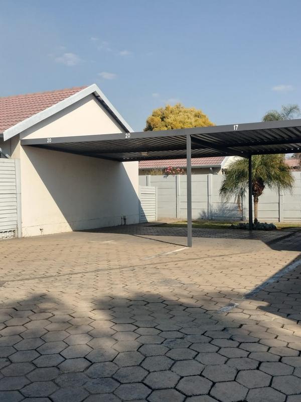 2 Bedroom Property for Sale in Rooihuiskraal North Gauteng