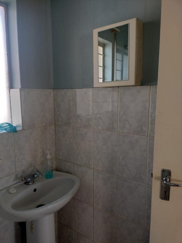2 Bedroom Property for Sale in Rooihuiskraal North Gauteng