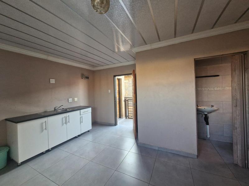 To Let 1 Bedroom Property for Rent in Tembisa Gauteng