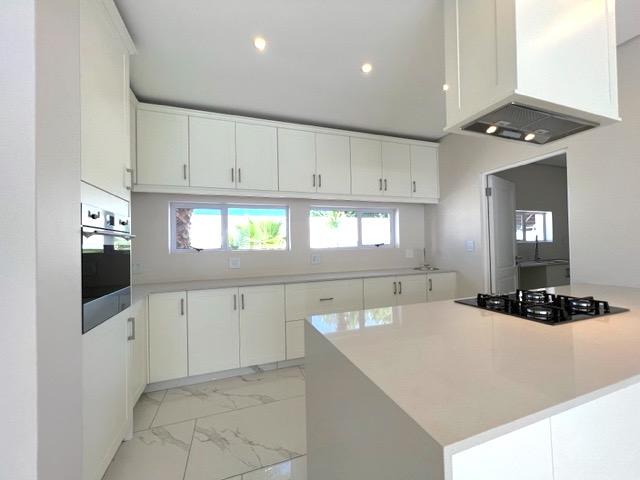 To Let 4 Bedroom Property for Rent in Morningside Gauteng