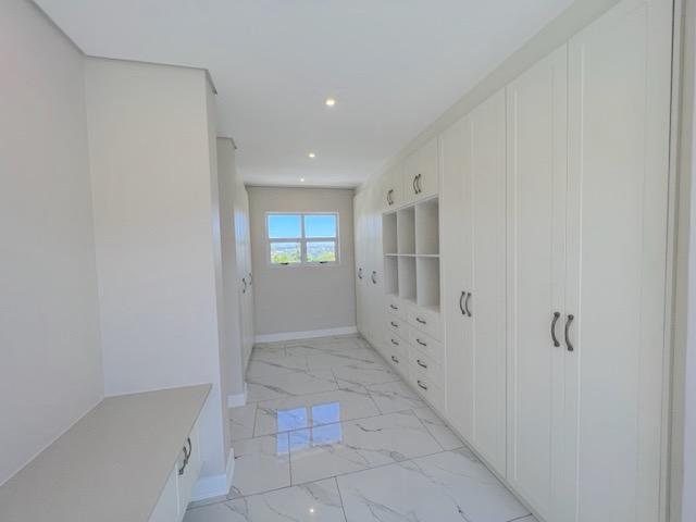To Let 4 Bedroom Property for Rent in Morningside Gauteng
