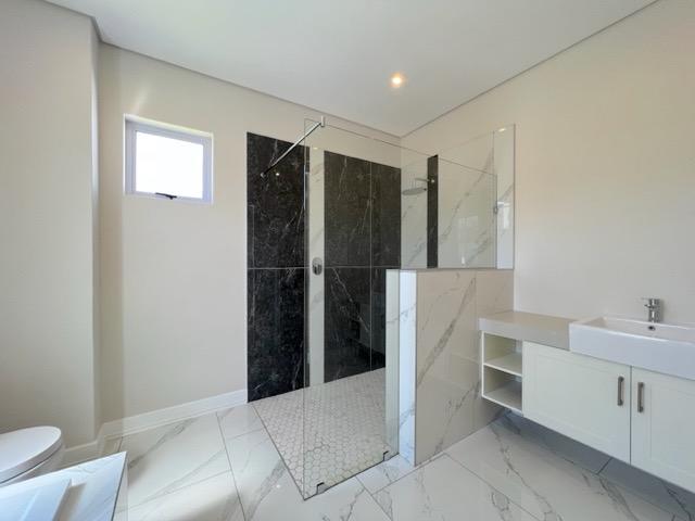 To Let 4 Bedroom Property for Rent in Morningside Gauteng
