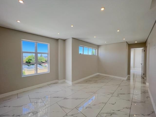 To Let 4 Bedroom Property for Rent in Morningside Gauteng