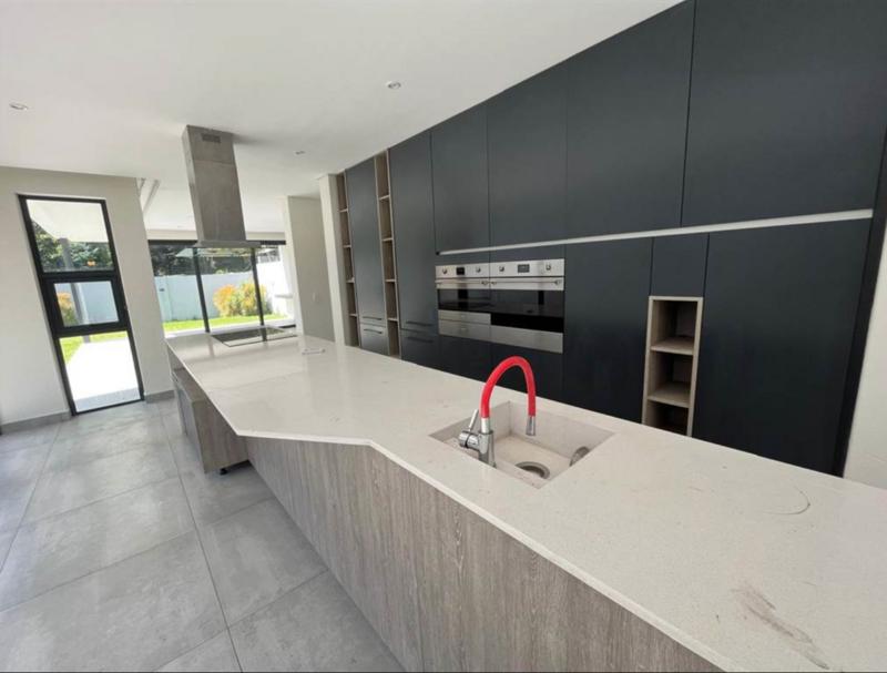 To Let 4 Bedroom Property for Rent in Rivonia Gauteng