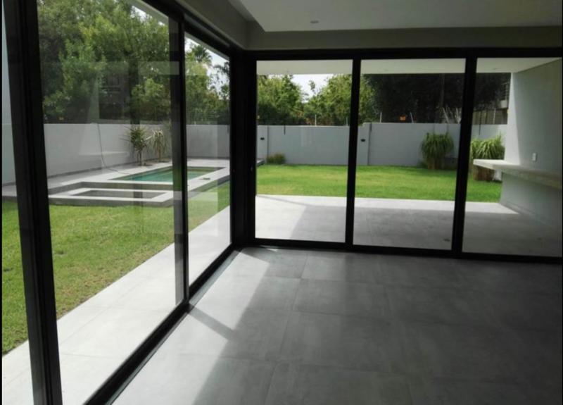 To Let 4 Bedroom Property for Rent in Rivonia Gauteng