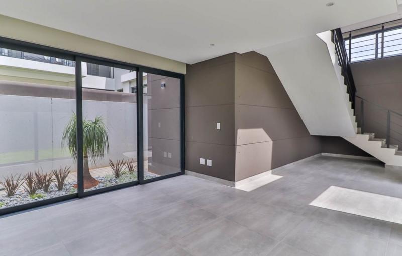 To Let 4 Bedroom Property for Rent in Rivonia Gauteng