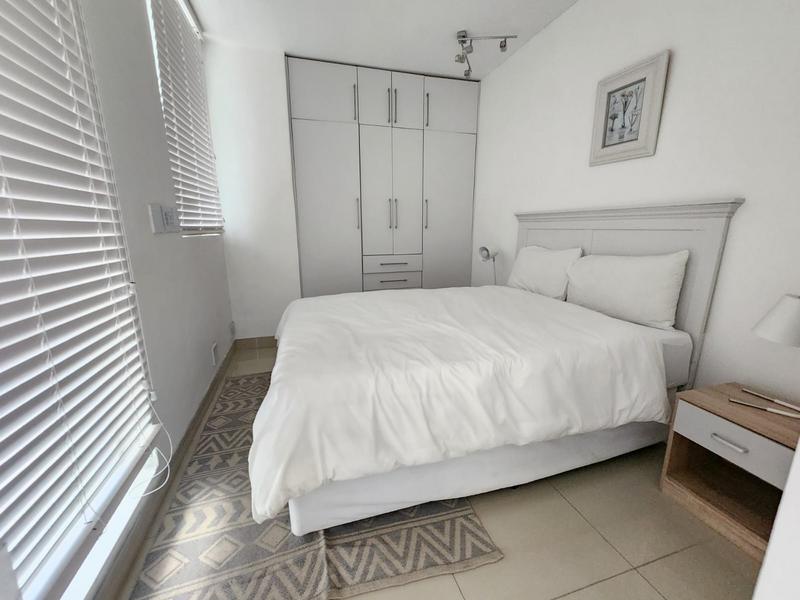 To Let 2 Bedroom Property for Rent in Sandhurst Gauteng