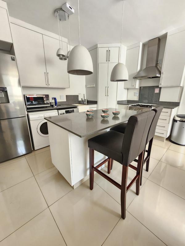 To Let 2 Bedroom Property for Rent in Sandhurst Gauteng