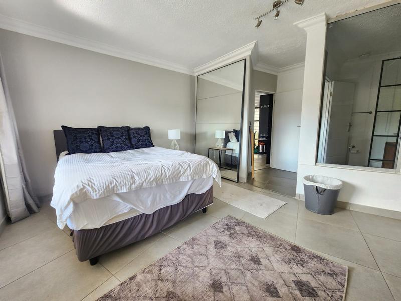 To Let 2 Bedroom Property for Rent in Sandhurst Gauteng