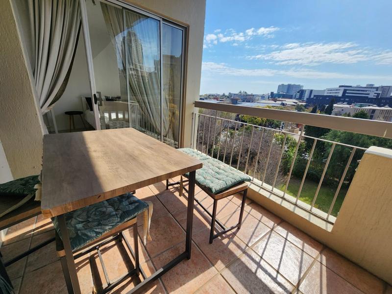 To Let 2 Bedroom Property for Rent in Sandhurst Gauteng