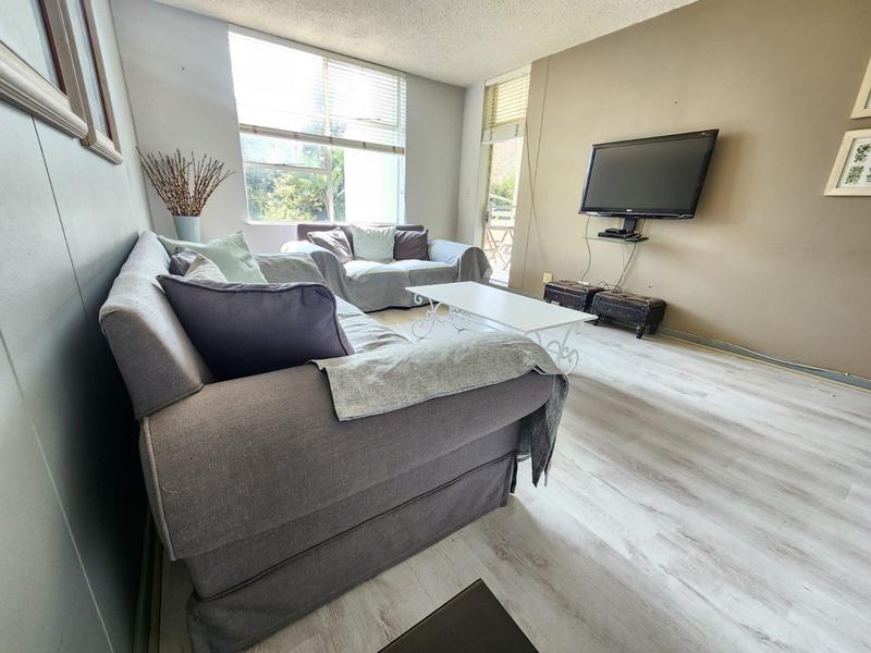 To Let 1 Bedroom Property for Rent in Sandhurst Gauteng