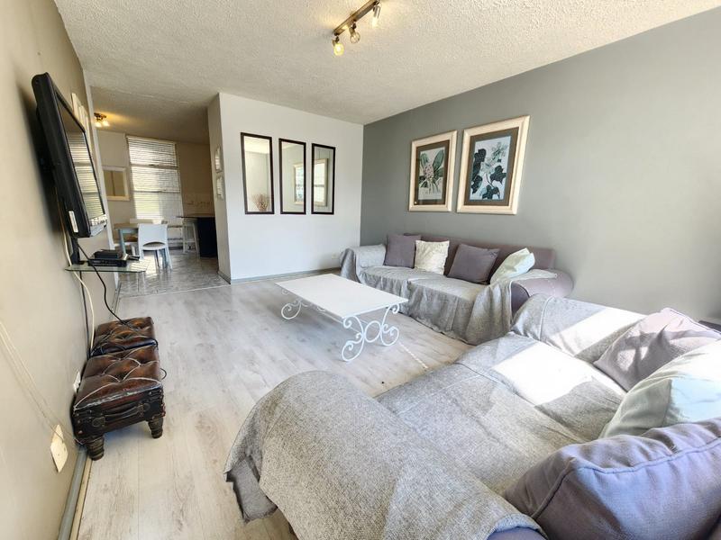 To Let 1 Bedroom Property for Rent in Sandhurst Gauteng