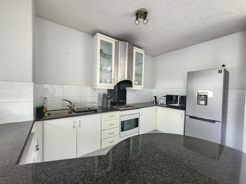To Let 1 Bedroom Property for Rent in Sandhurst Gauteng