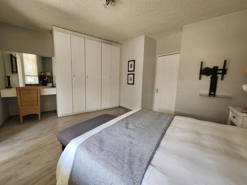 To Let 1 Bedroom Property for Rent in Sandhurst Gauteng