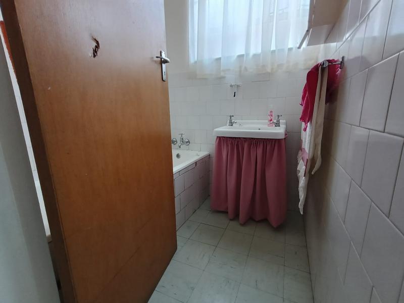 To Let 1 Bedroom Property for Rent in Casseldale Gauteng