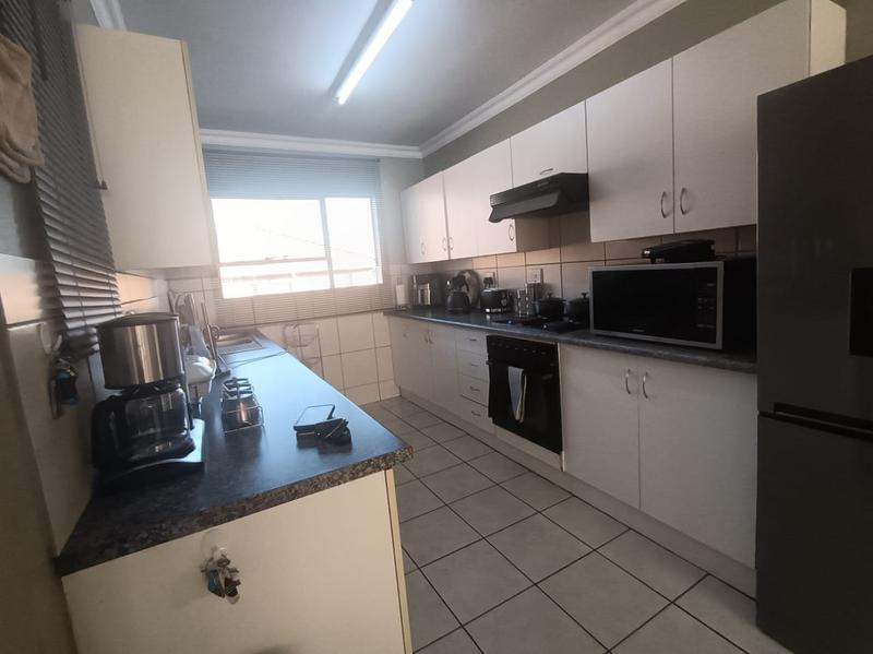 To Let 2 Bedroom Property for Rent in Selection Park Gauteng