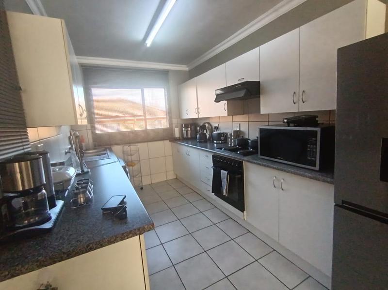 To Let 2 Bedroom Property for Rent in Selection Park Gauteng