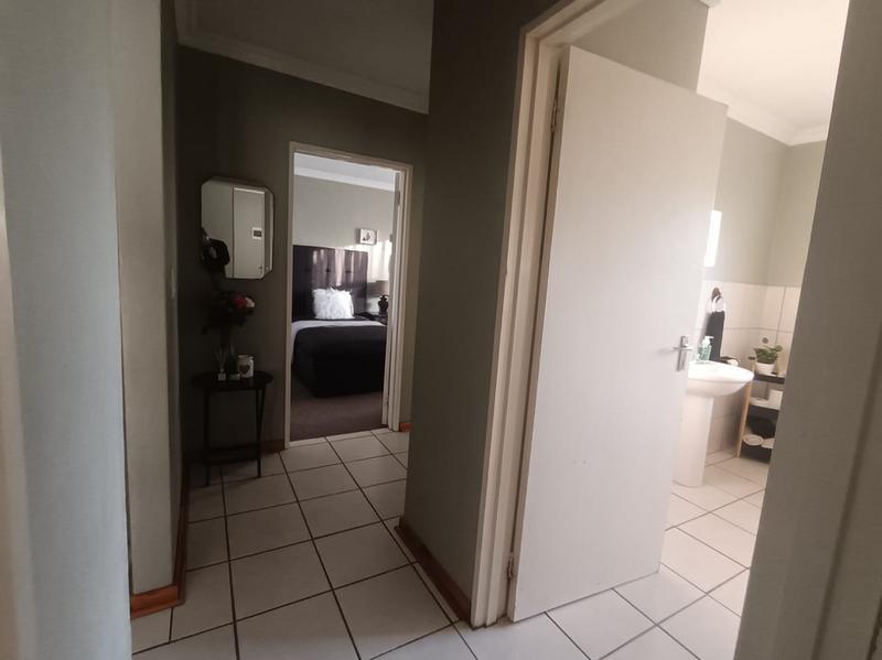 To Let 2 Bedroom Property for Rent in Selection Park Gauteng