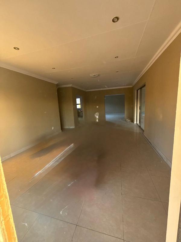 3 Bedroom Property for Sale in Birch Acres Gauteng