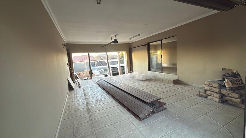 3 Bedroom Property for Sale in Birch Acres Gauteng