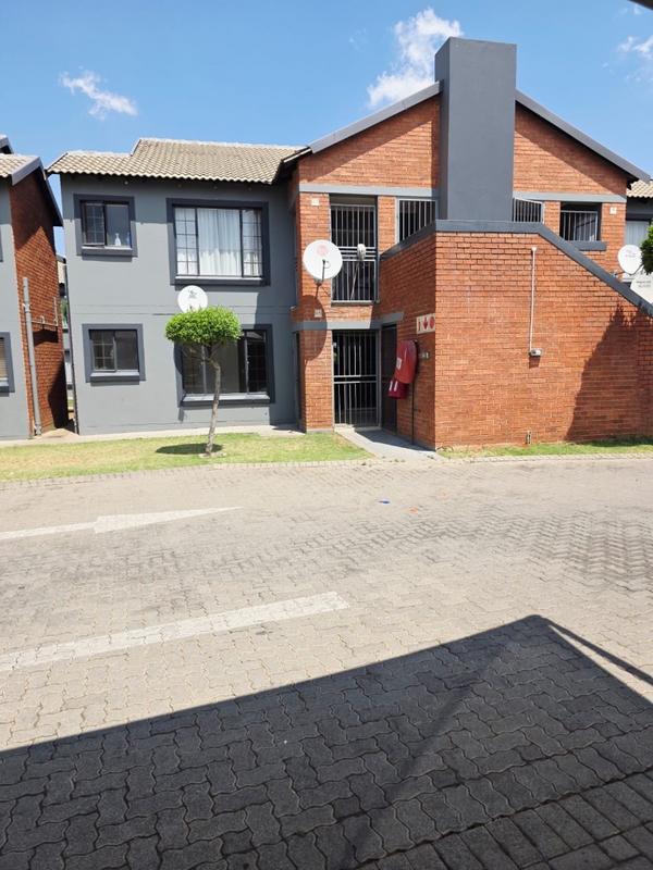 2 Bedroom Property for Sale in Birchleigh Gauteng
