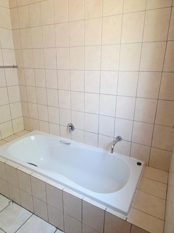 2 Bedroom Property for Sale in Birchleigh Gauteng