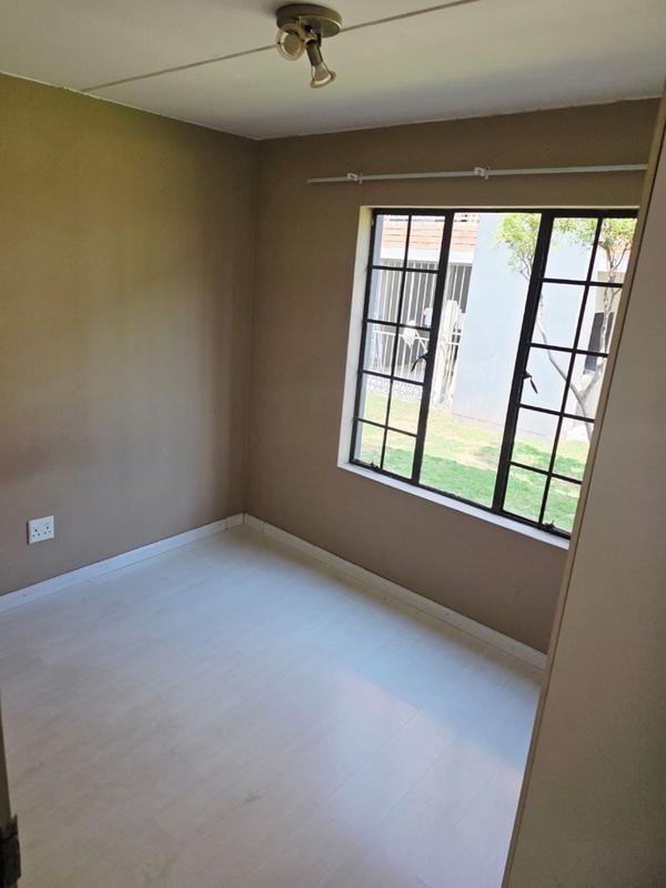2 Bedroom Property for Sale in Birchleigh Gauteng