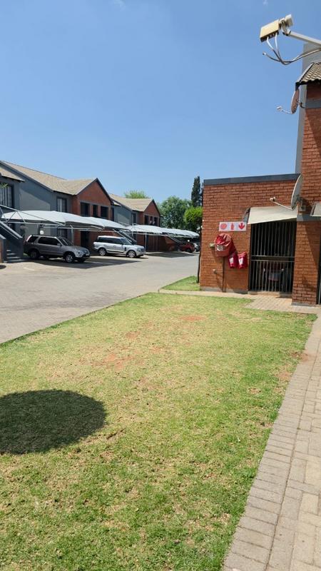 2 Bedroom Property for Sale in Birchleigh Gauteng