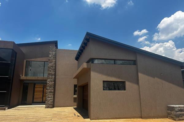 7 Bedroom Property for Sale in Kempton Park Gauteng