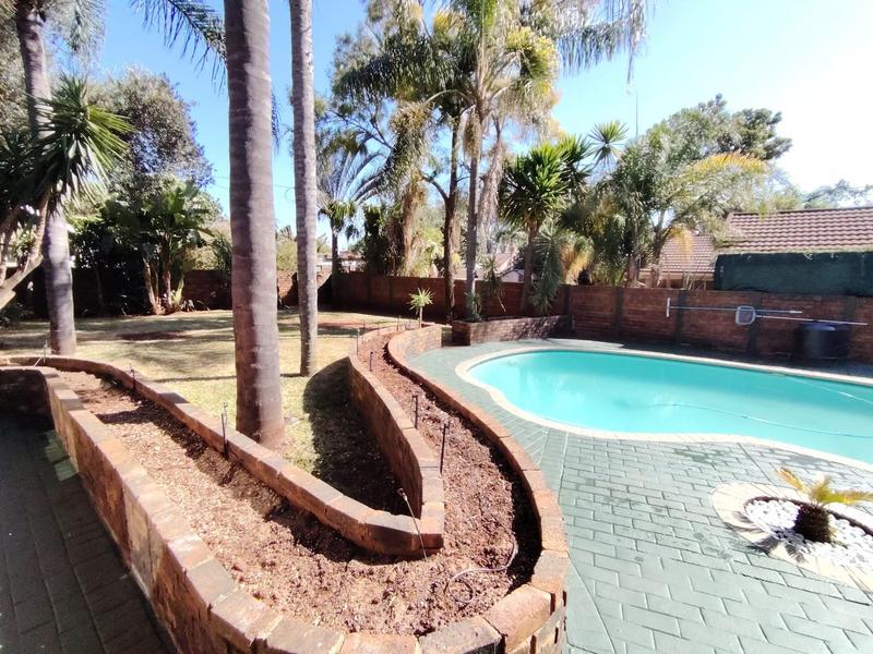 3 Bedroom Property for Sale in Theresa Park Gauteng