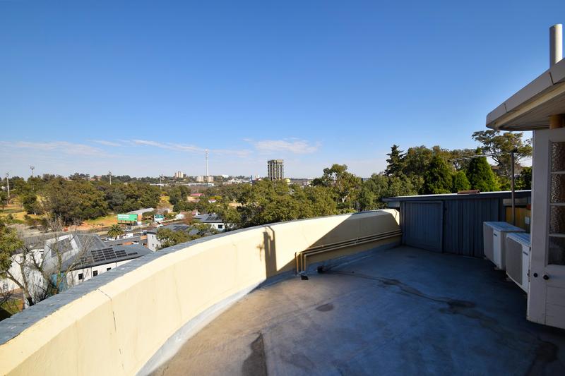 4 Bedroom Property for Sale in Parktown Gauteng