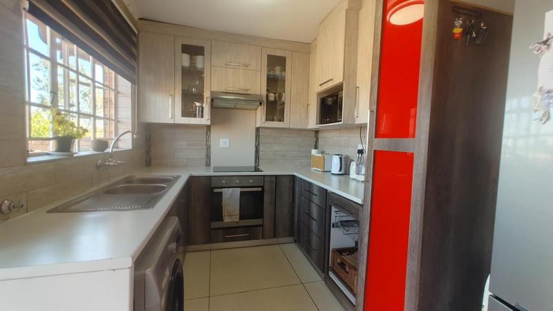 To Let 3 Bedroom Property for Rent in Moreleta Park Gauteng